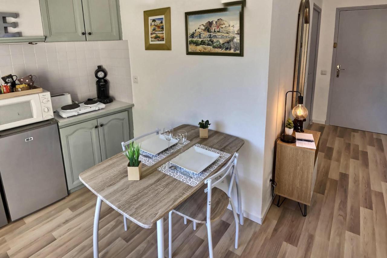 Studio vue sur les toits, lumineux Moustiers #2 Extérieur photo